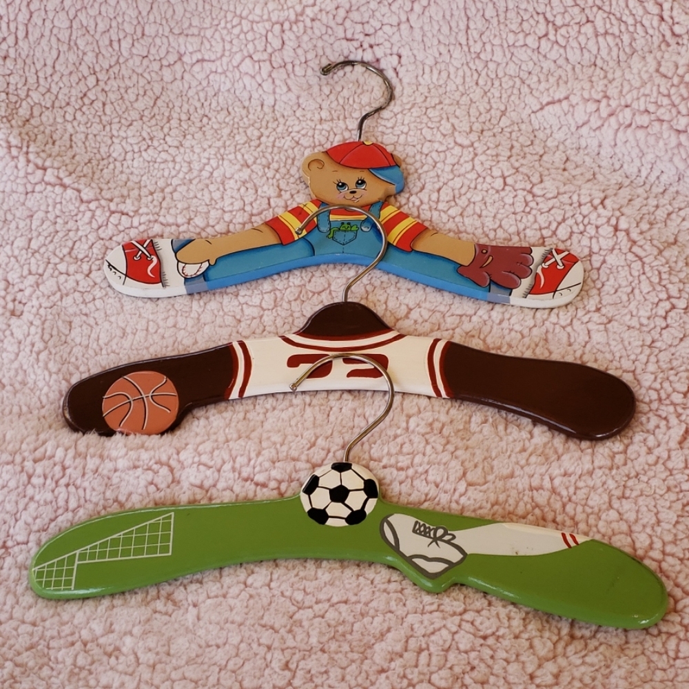 Children's Hangers - Picture 1 of 3